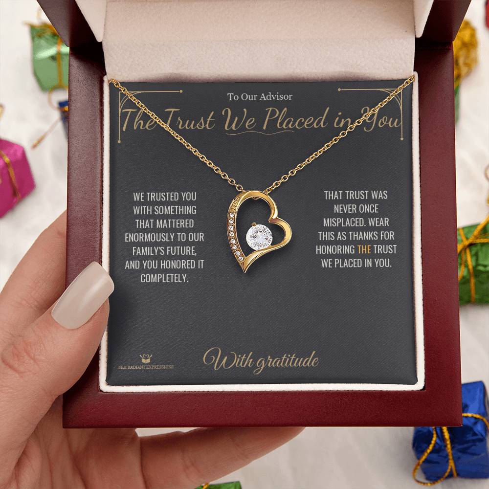 Best forever love necklace for advisor 2026